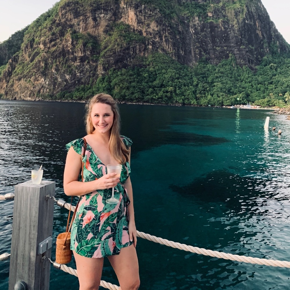 Meet your Posher, Caroline